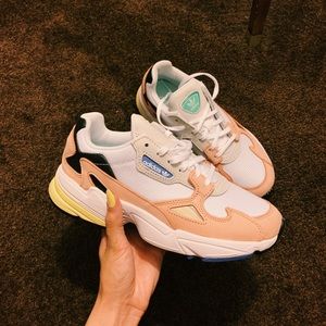 Adidas Falcon Sneaker